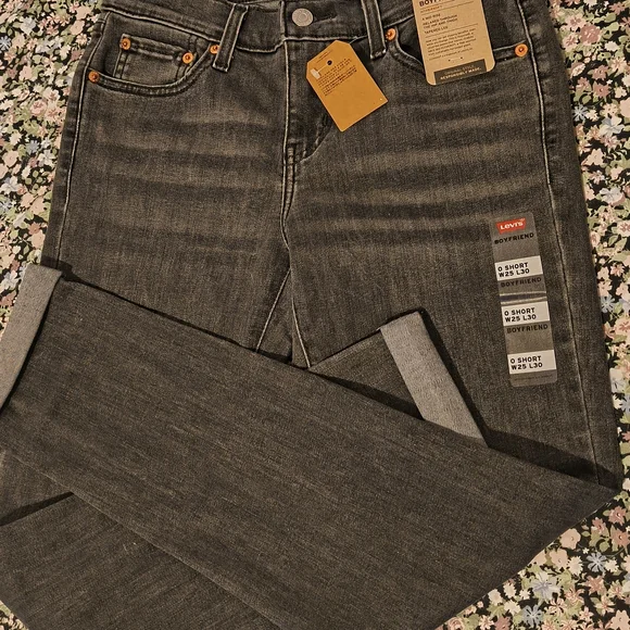 Levi's Dark Gray Women's Boyfriend Jeans - Picture 1 of 3